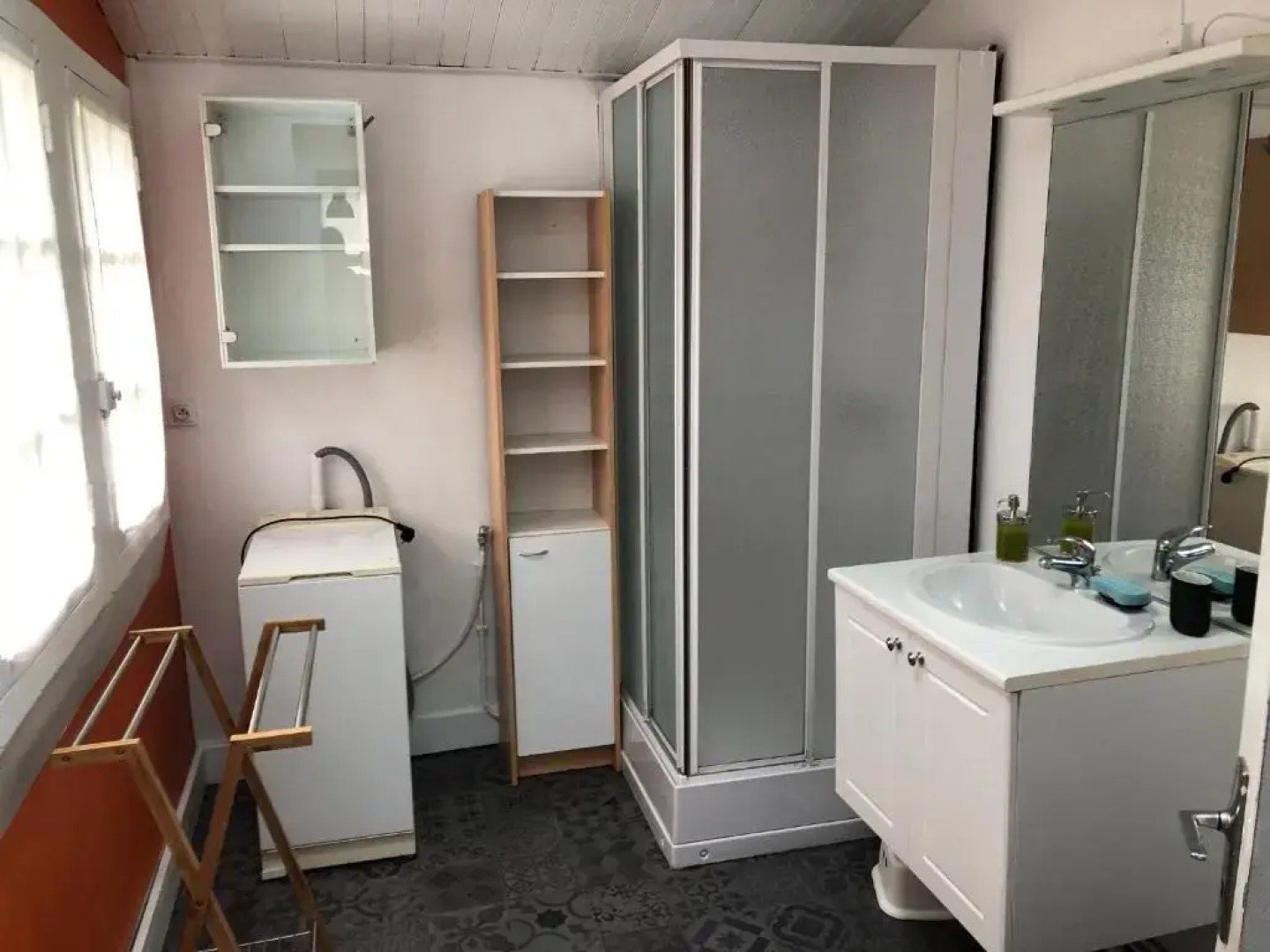 Maisonnette a 100 M de la Plage