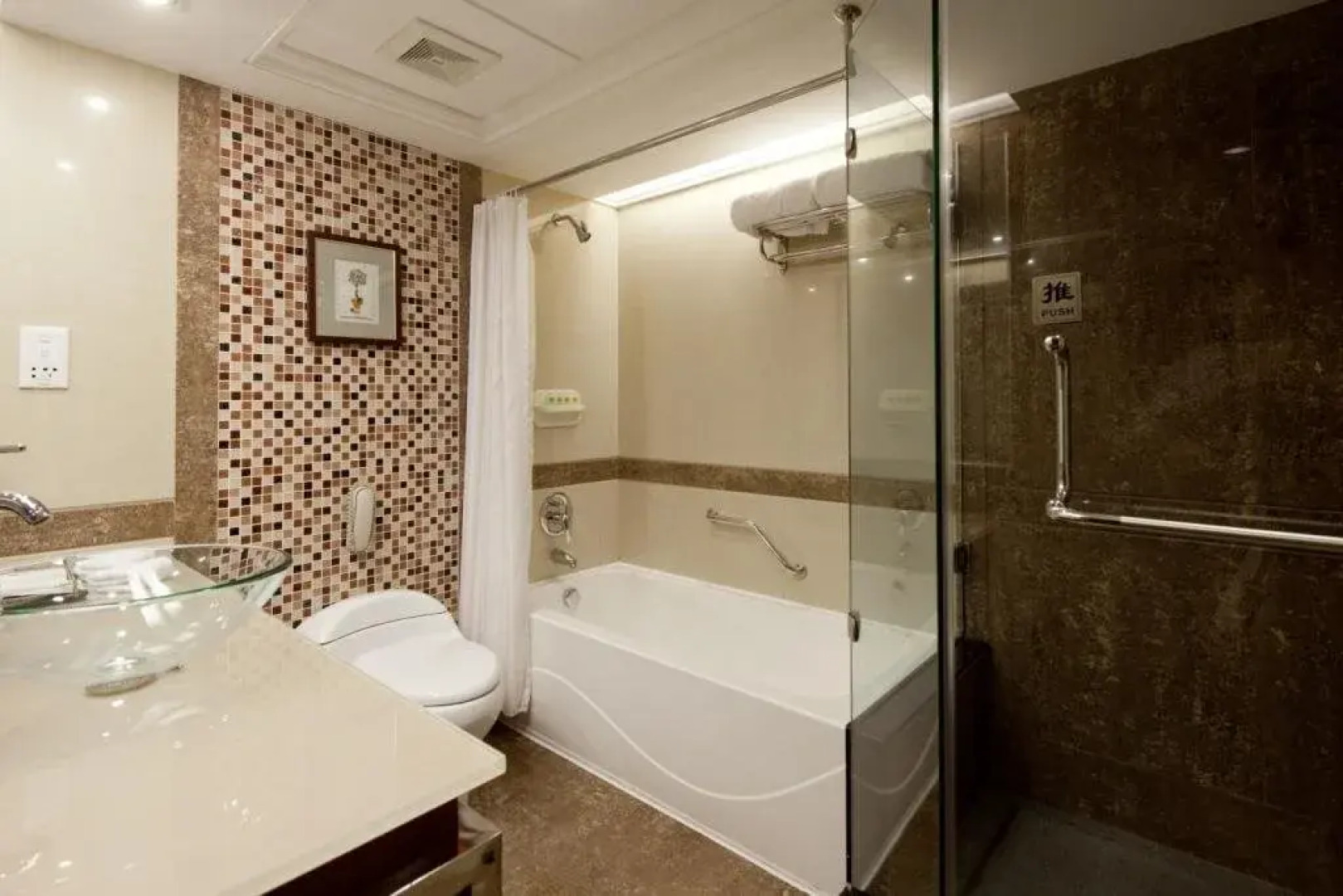 Rosedale Hotel and Suites Guangzhou