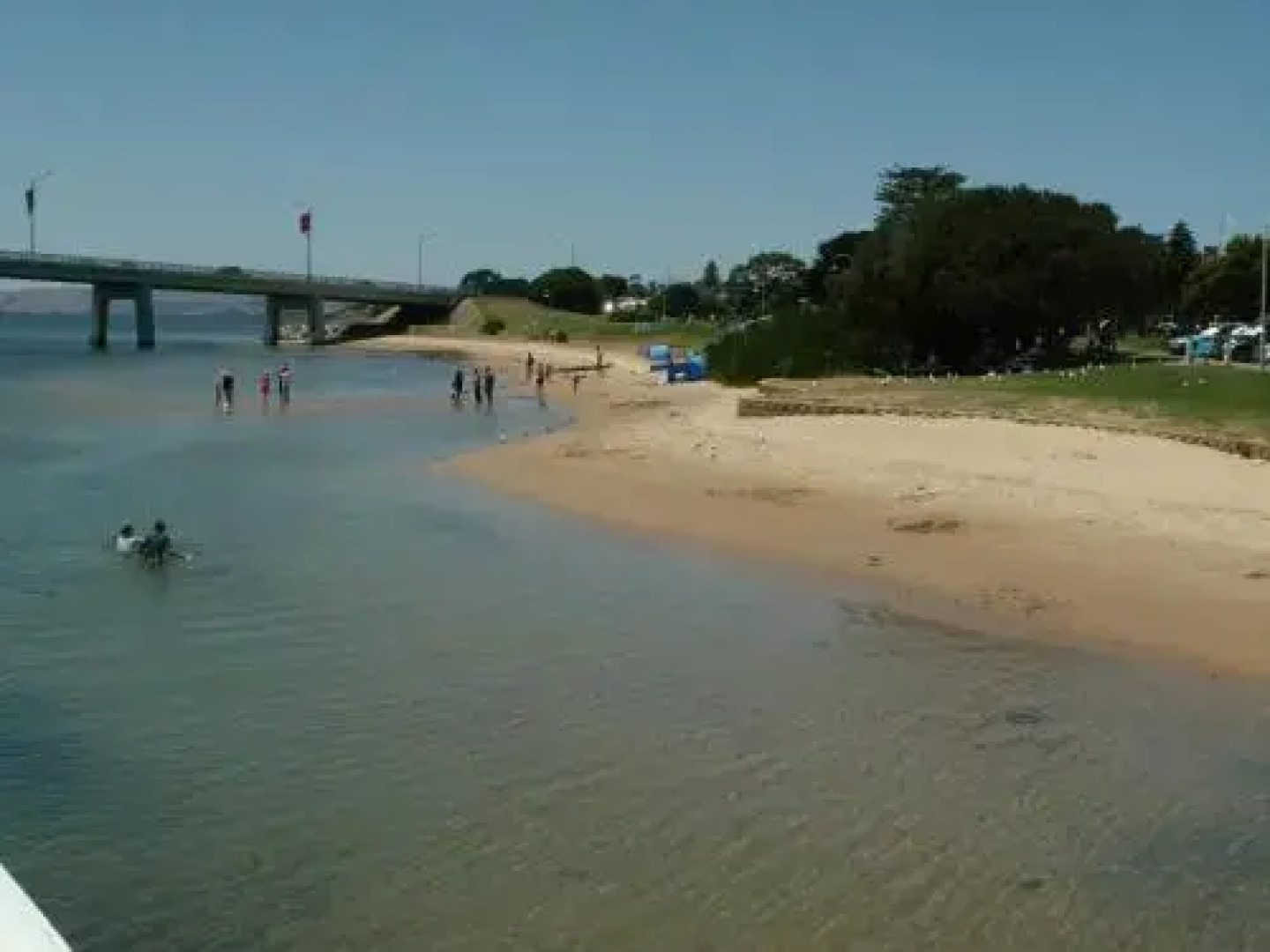 Black Dolphin Waterfront Apartment