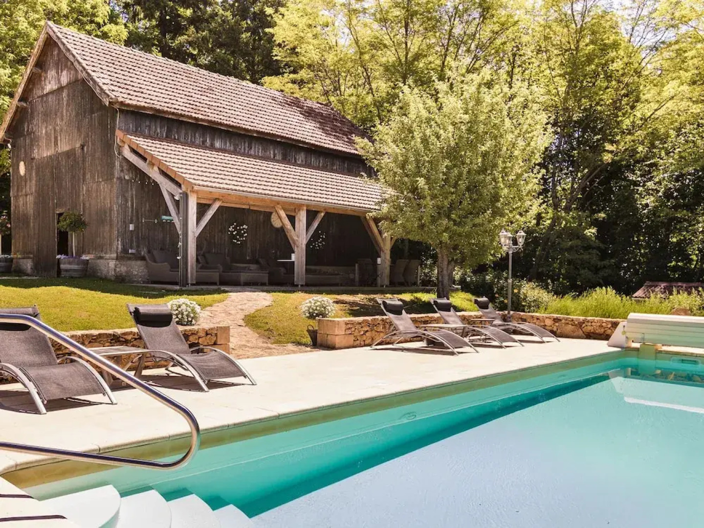 Armhouse With Artistic Interiors and Pvt. Pool in STE Alvère