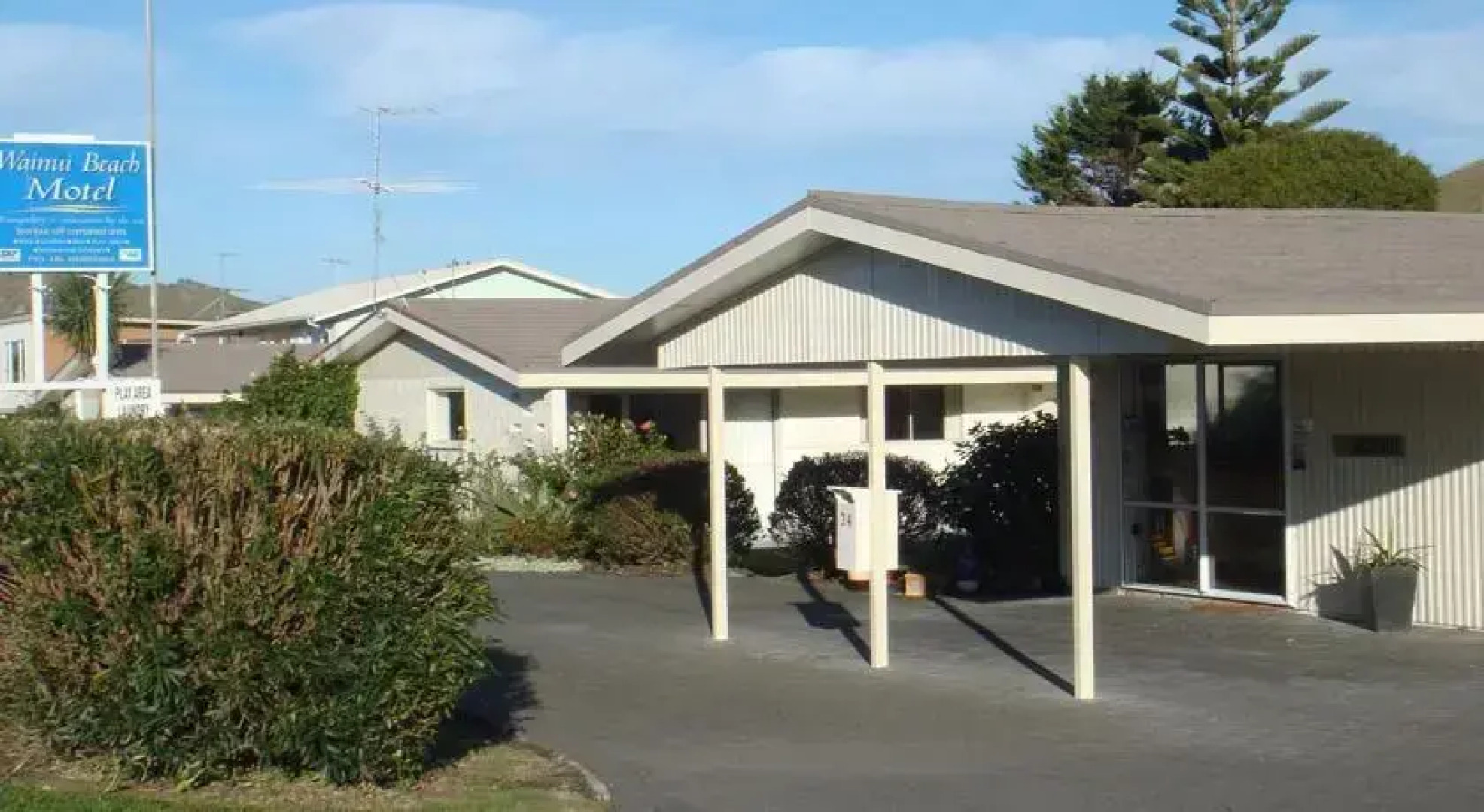 Wainui Beach Motel