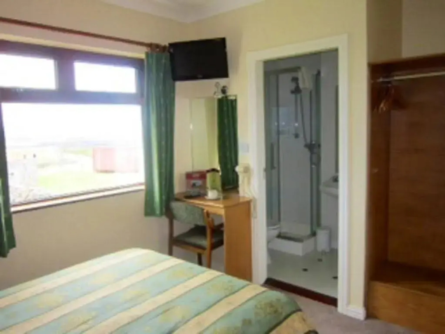 Tigh Fitz Guesthouse