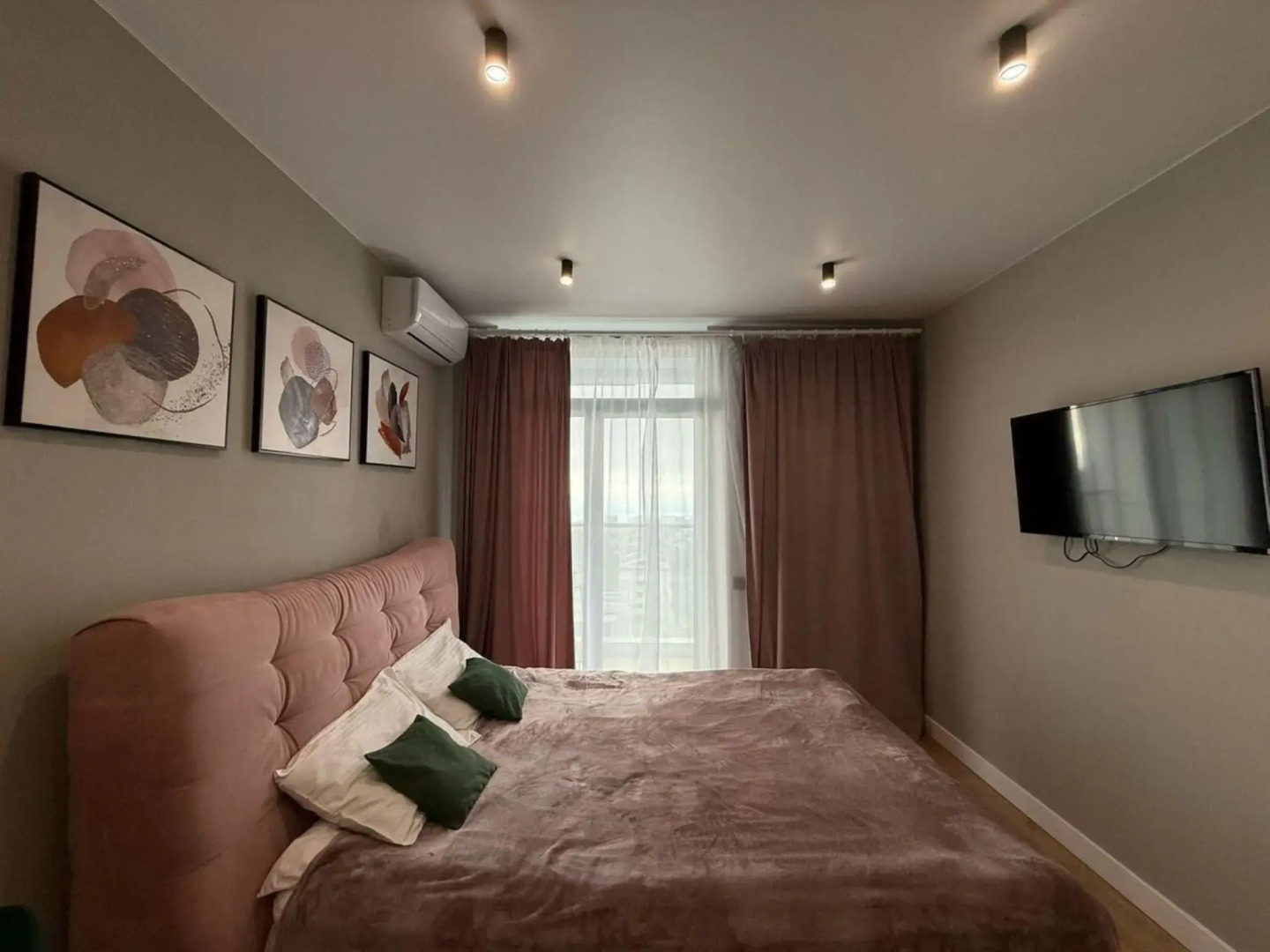 Апартаменты на улице Ясногорская-16/2