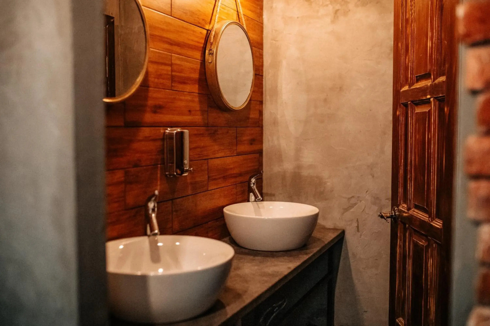 Elbrus HiLoft Hostel