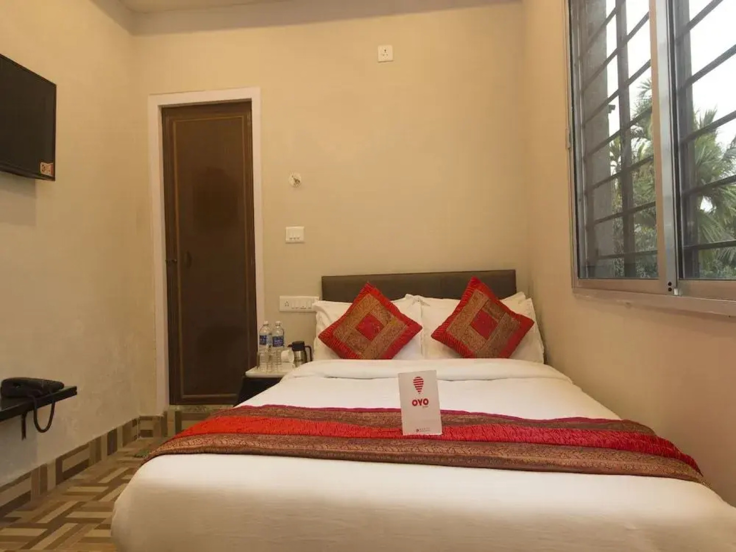 OYO 14331 Hotel Aquarium