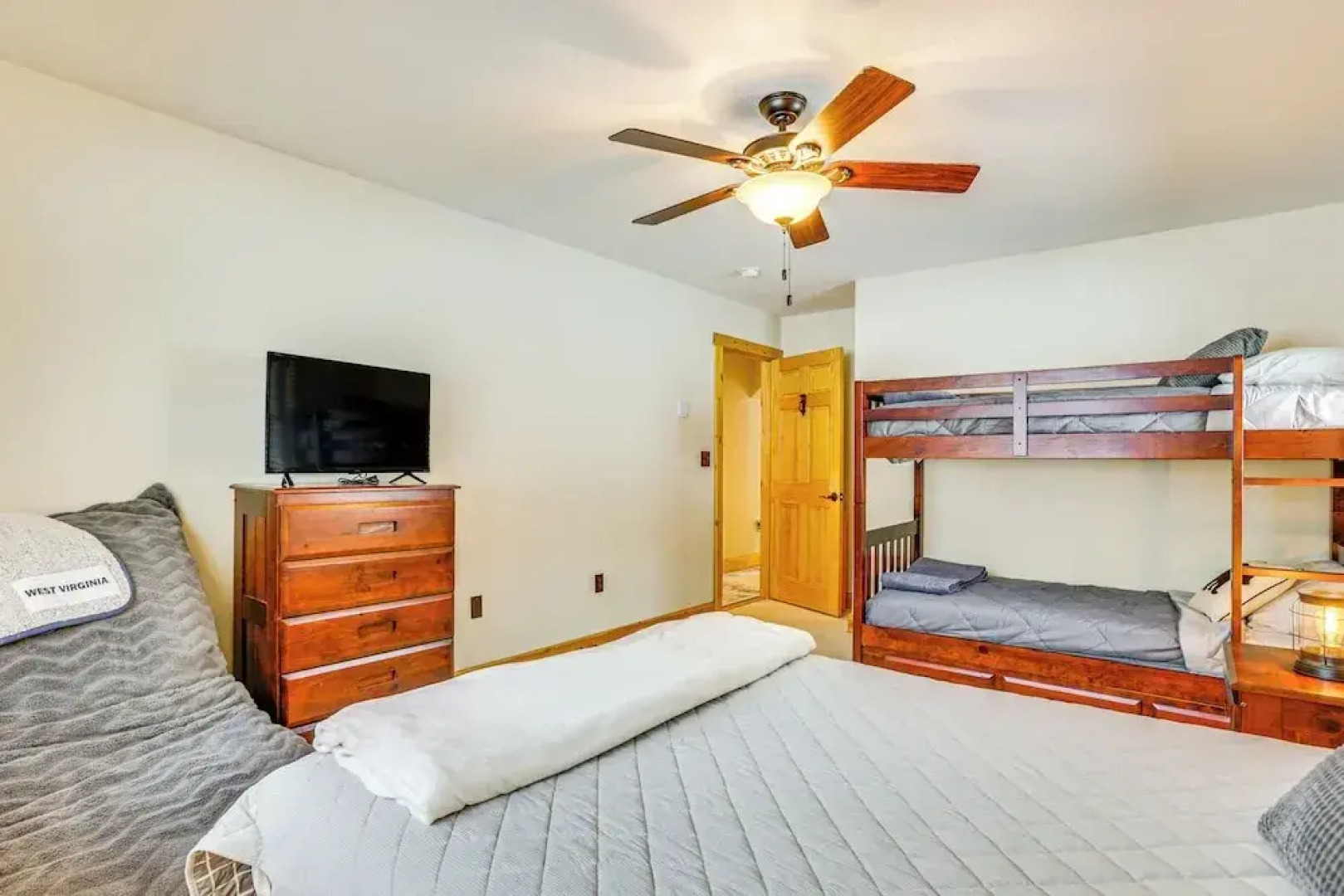 Hike, Ski & Raft: Terra Alta Cabin w/ Large Deck