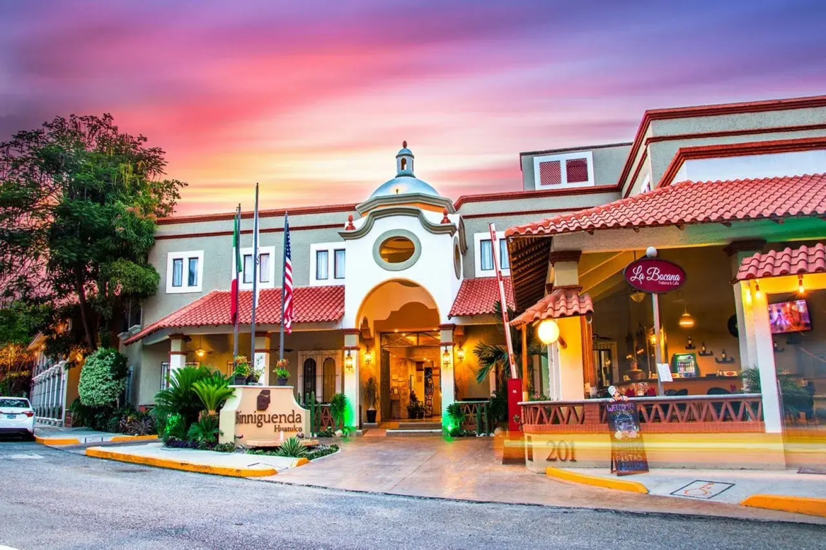 Binniguenda Huatulco & Beach Club