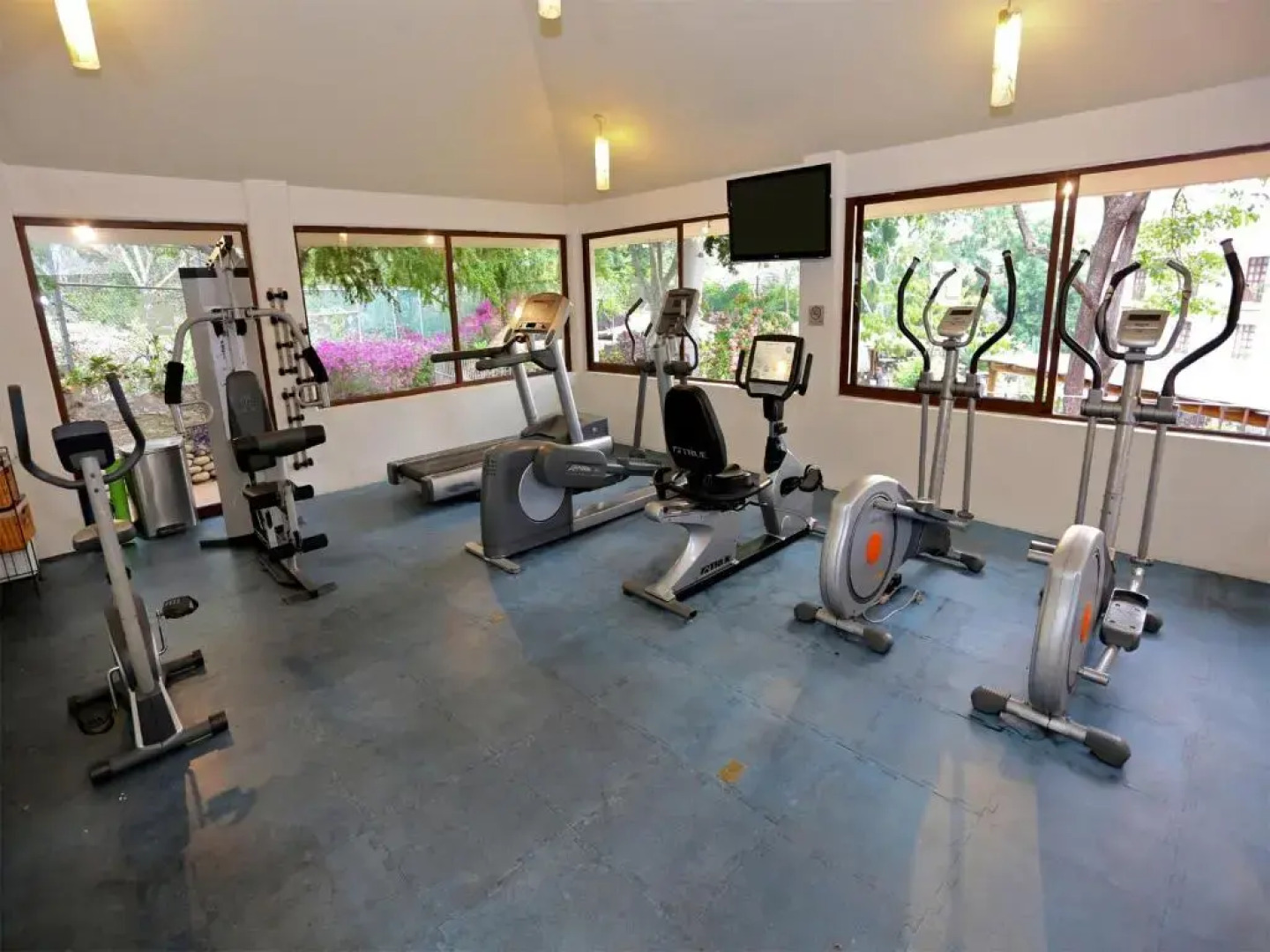 Binniguenda Huatulco & Beach Club