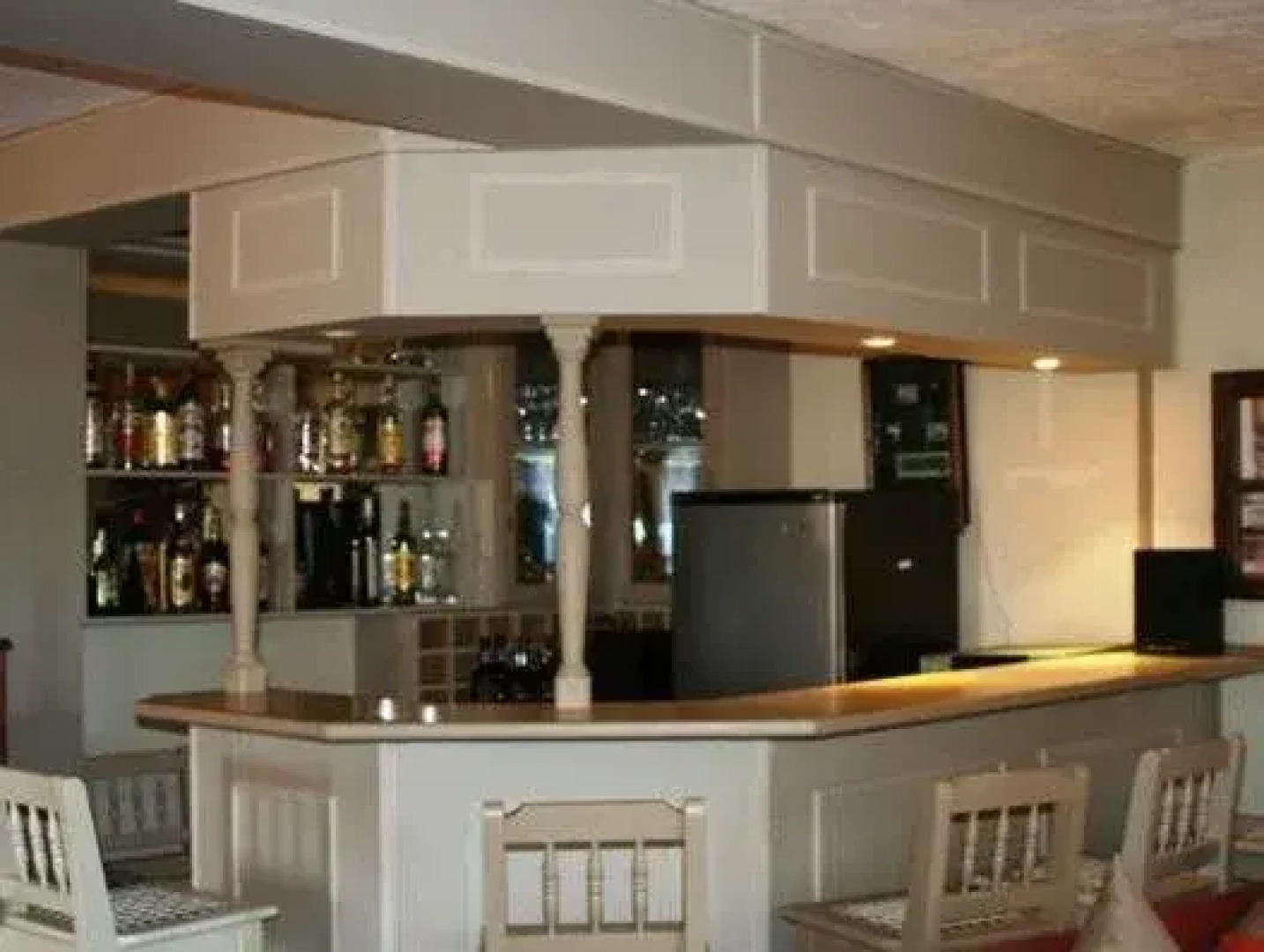 Edward Charles Manor