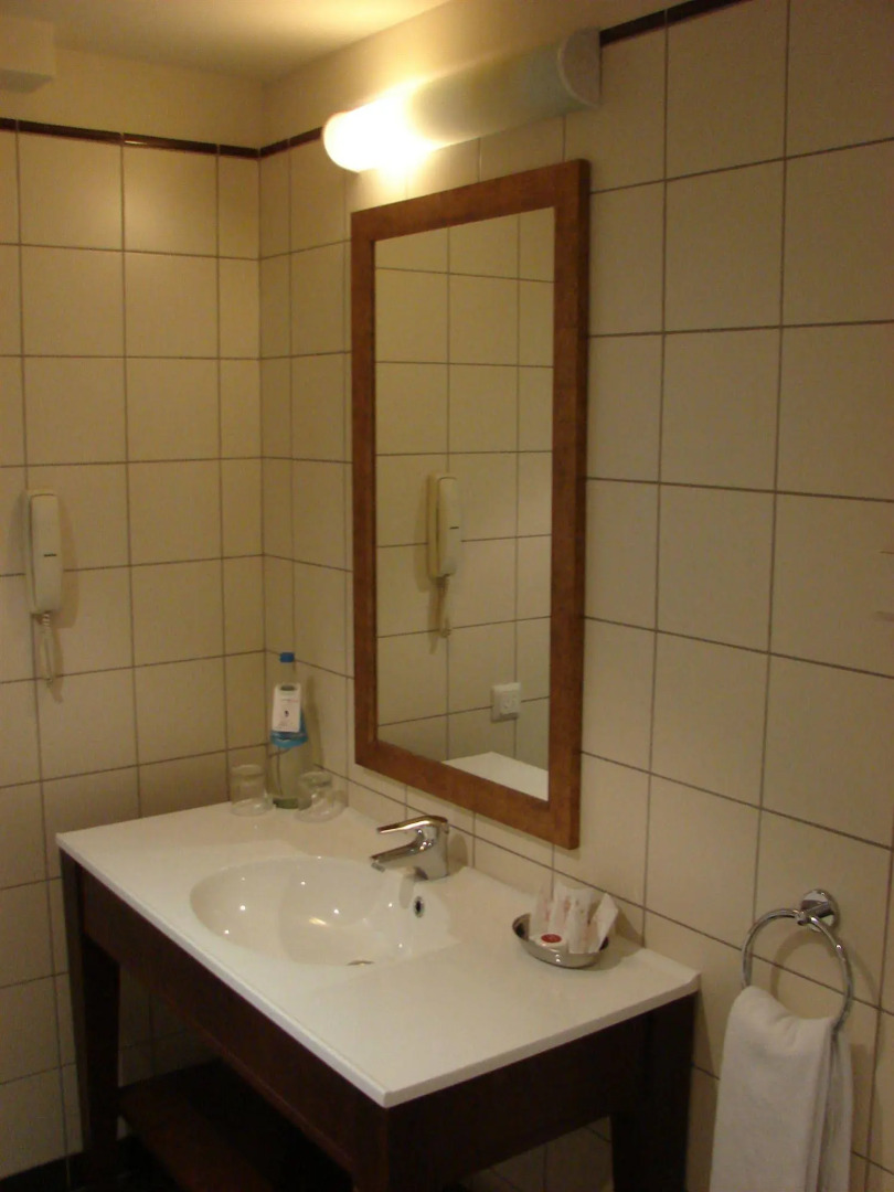 Отель The Benjamin House