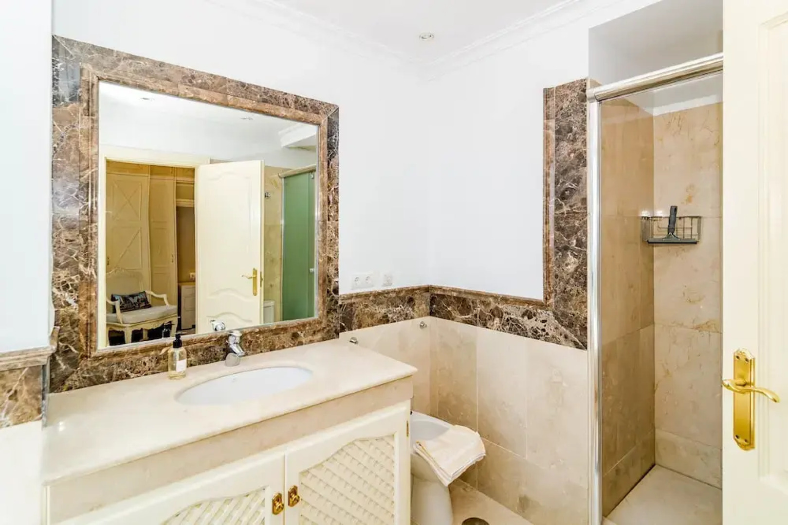 SBCC 2 bedroom villa with breathtaking views Roomservice