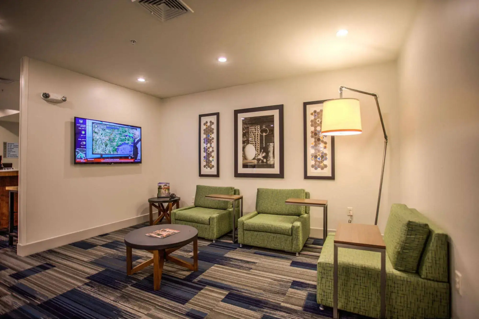 Holiday Inn Express & Suites Lancaster East - Strasburg by IHG