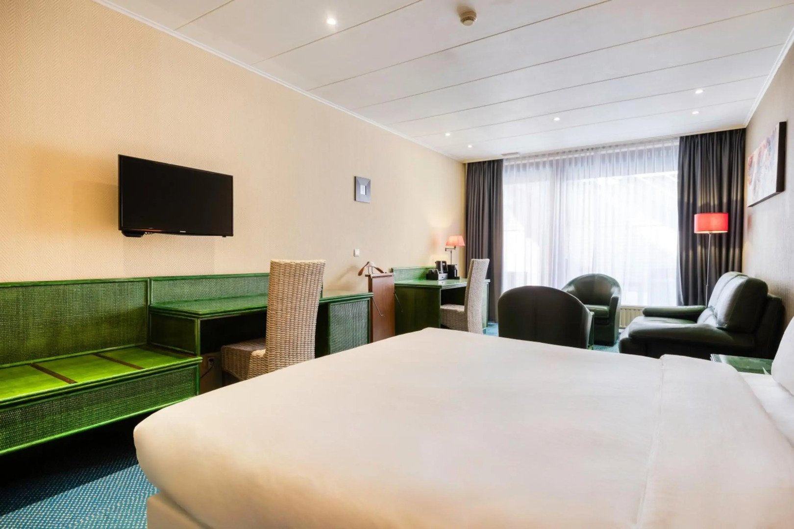 B&B HOTEL Mons Centre