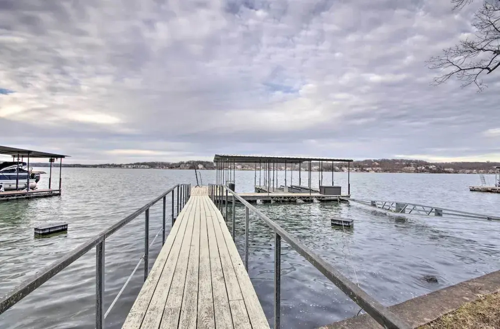 Sunrise Beach Cottage w/ Dock & Boat Launch!