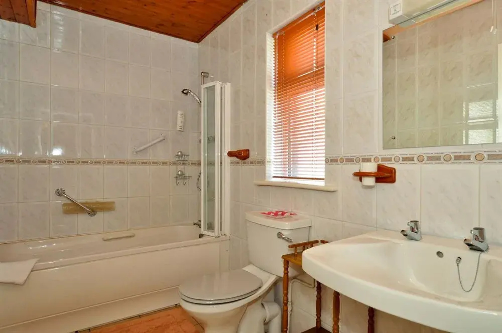 Augusta Lodge Guesthouse