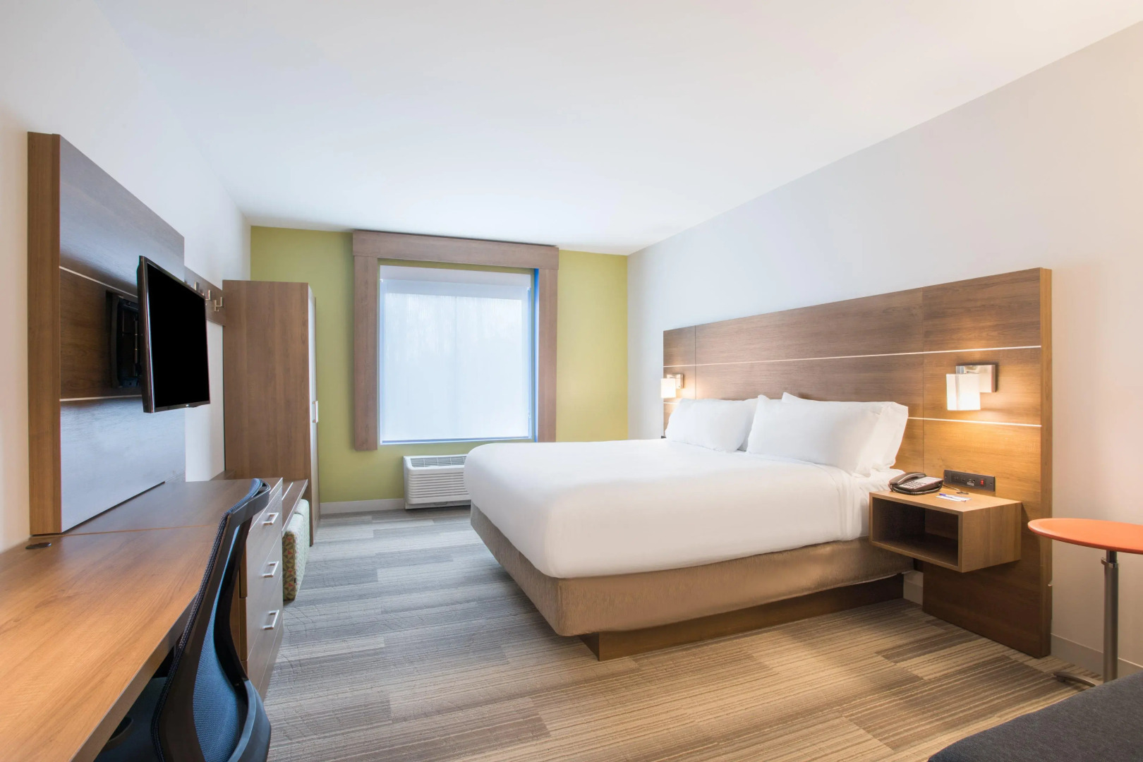 Holiday Inn Express & Suites Owings Mills-Baltimore Area by IHG