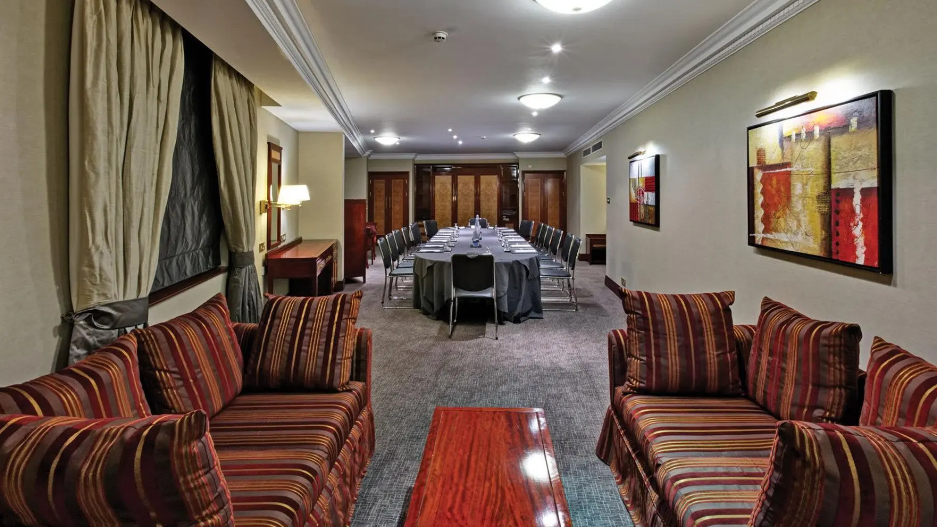 Leonardo Royal Hotel London City