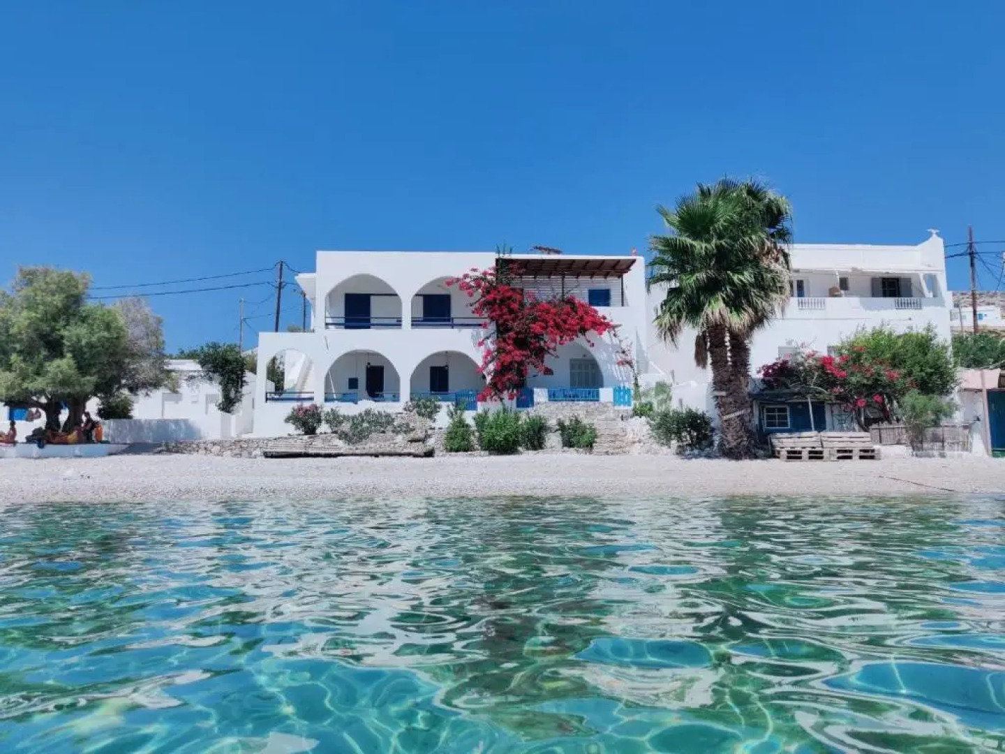 Family house by the seaside of Karavostasis