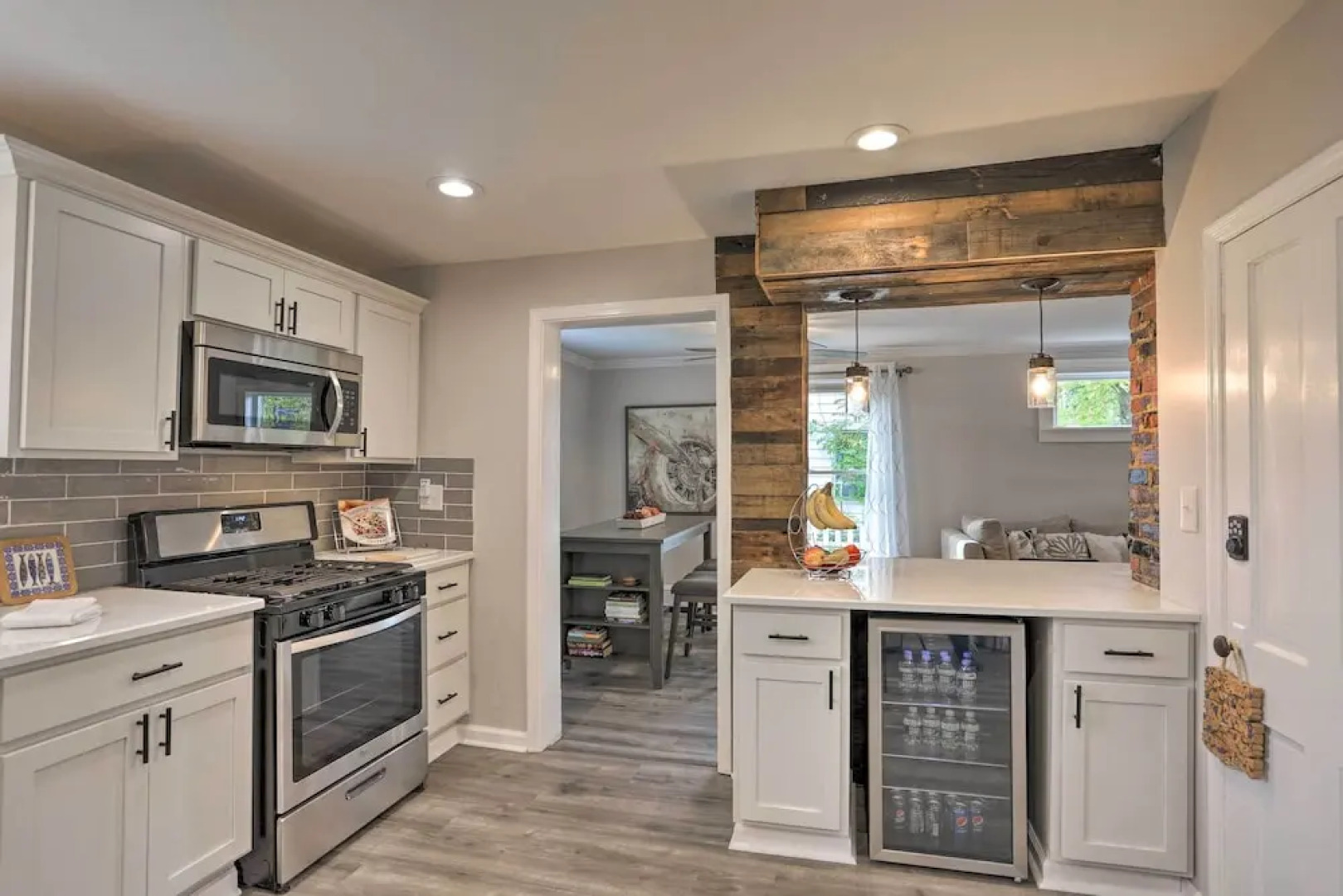 Pet-friendly Home - 1/2 Mi to Downtown Willoughby!