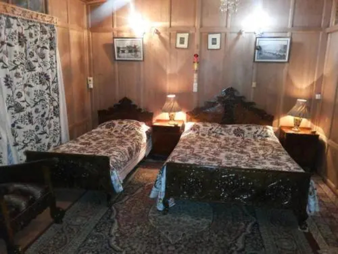 Kings Rose Houseboat