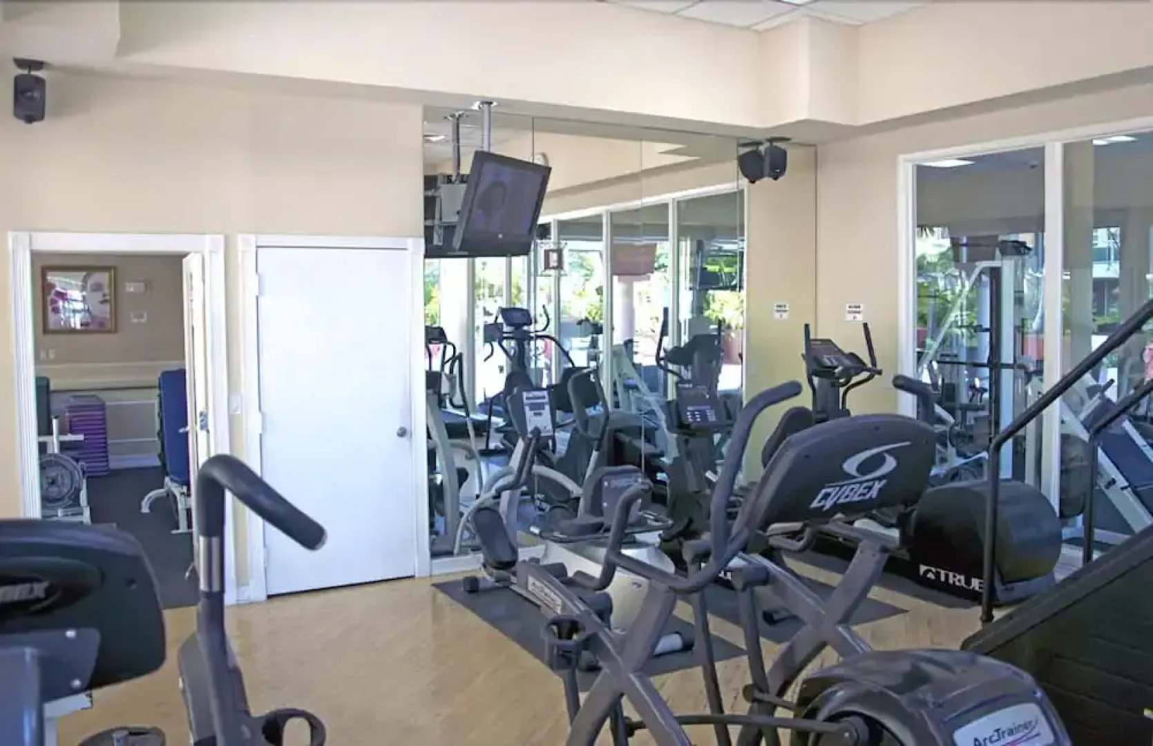 Luxury Apartments At Intracoastal