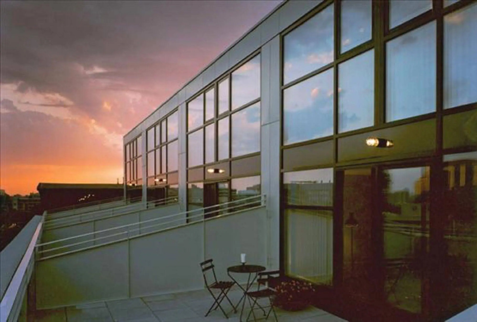 Global Luxury Suites at Kendall Square Lofts