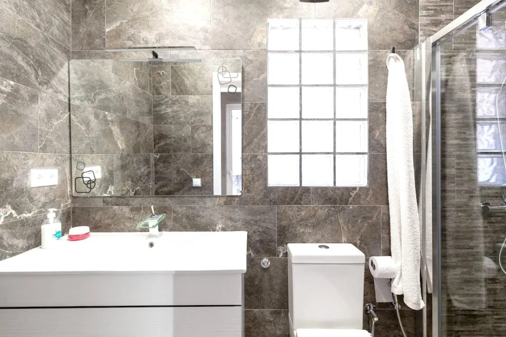 Apartment with 4 Bedrooms in Reus, with Wonderful City View, Balcony And Wifi