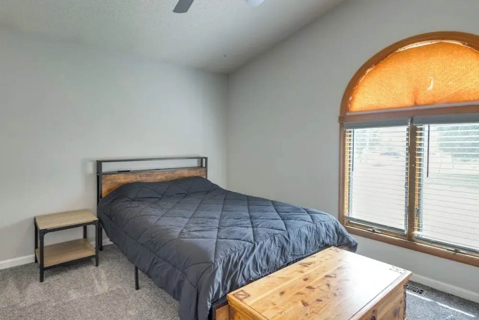 Lakefront Family Home 13 Mi From Gateway Arch!