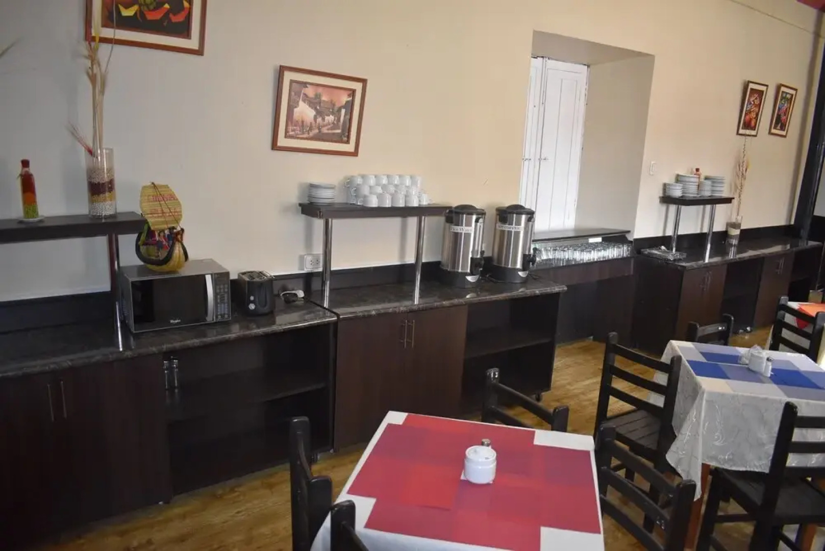 Colonial Plaza Hotel