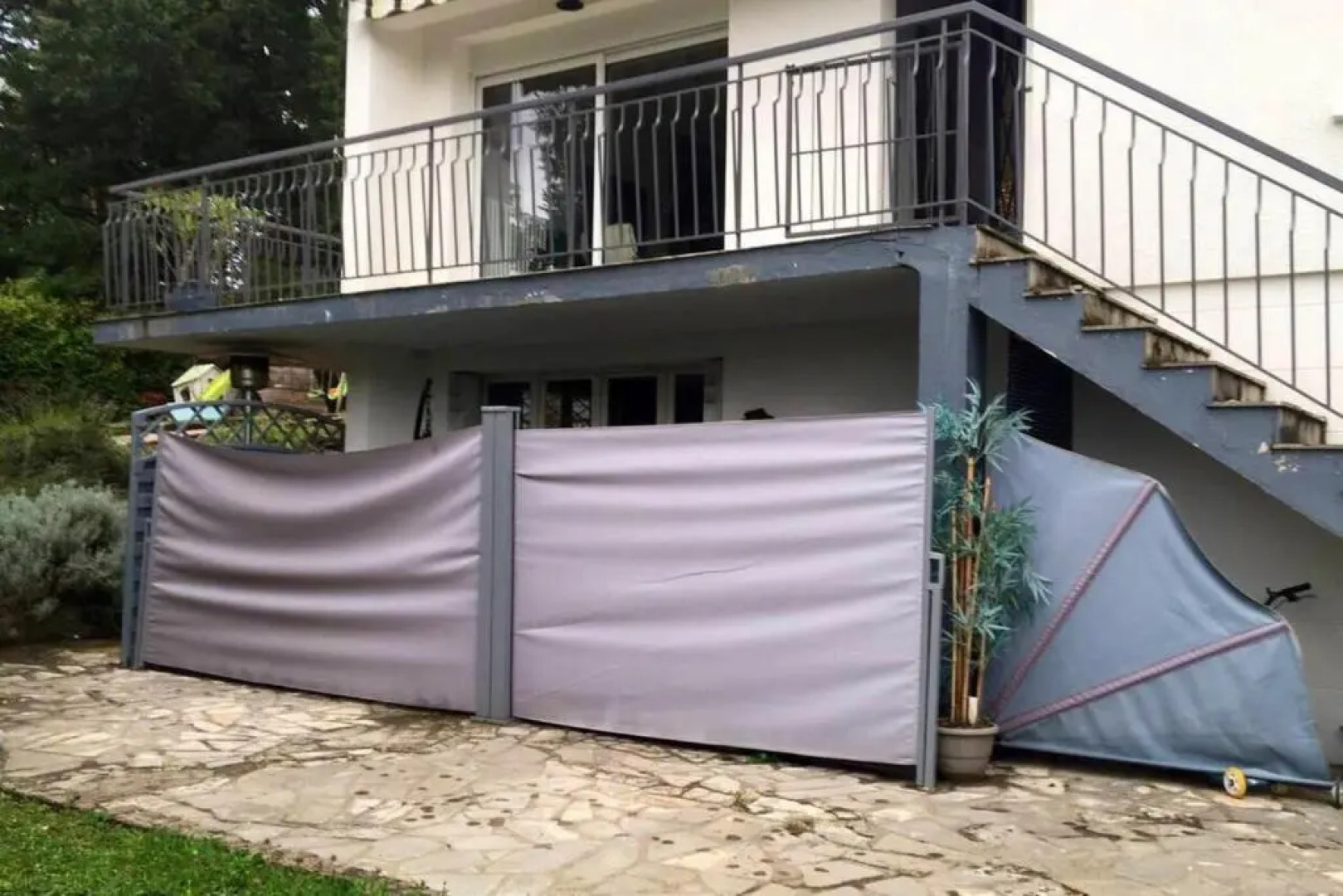 F2 in large house 800 m from Tours in lush greenery