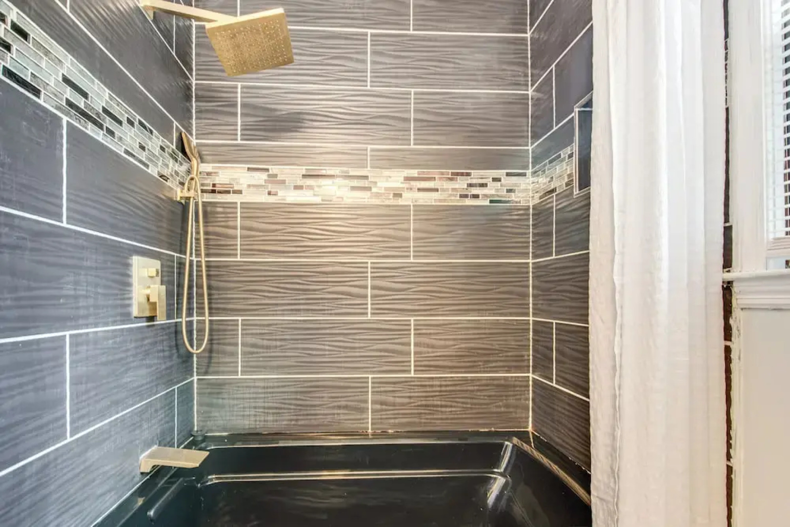 6 Mi to Airport: Riverdale Home w/ Private Pool!