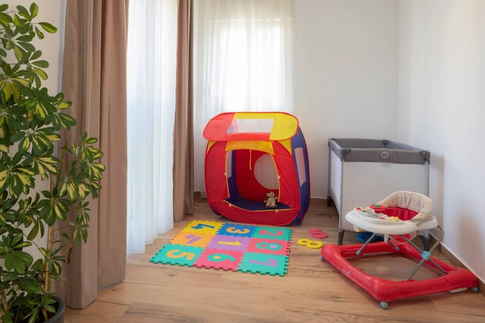 Beachfront Villa Seashell with Pool