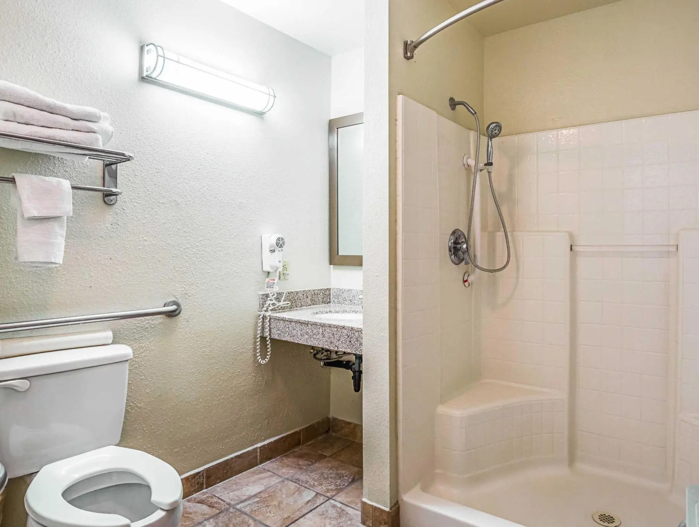 Rodeway Inn & Suites Lake Havasu City