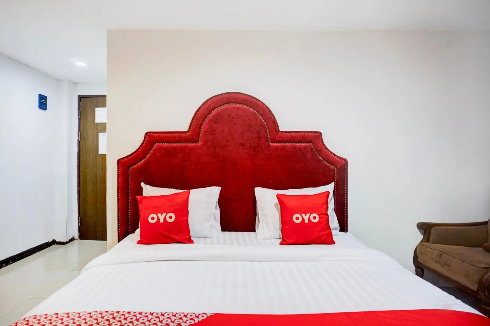 OYO 2574 Z Suites Hotel
