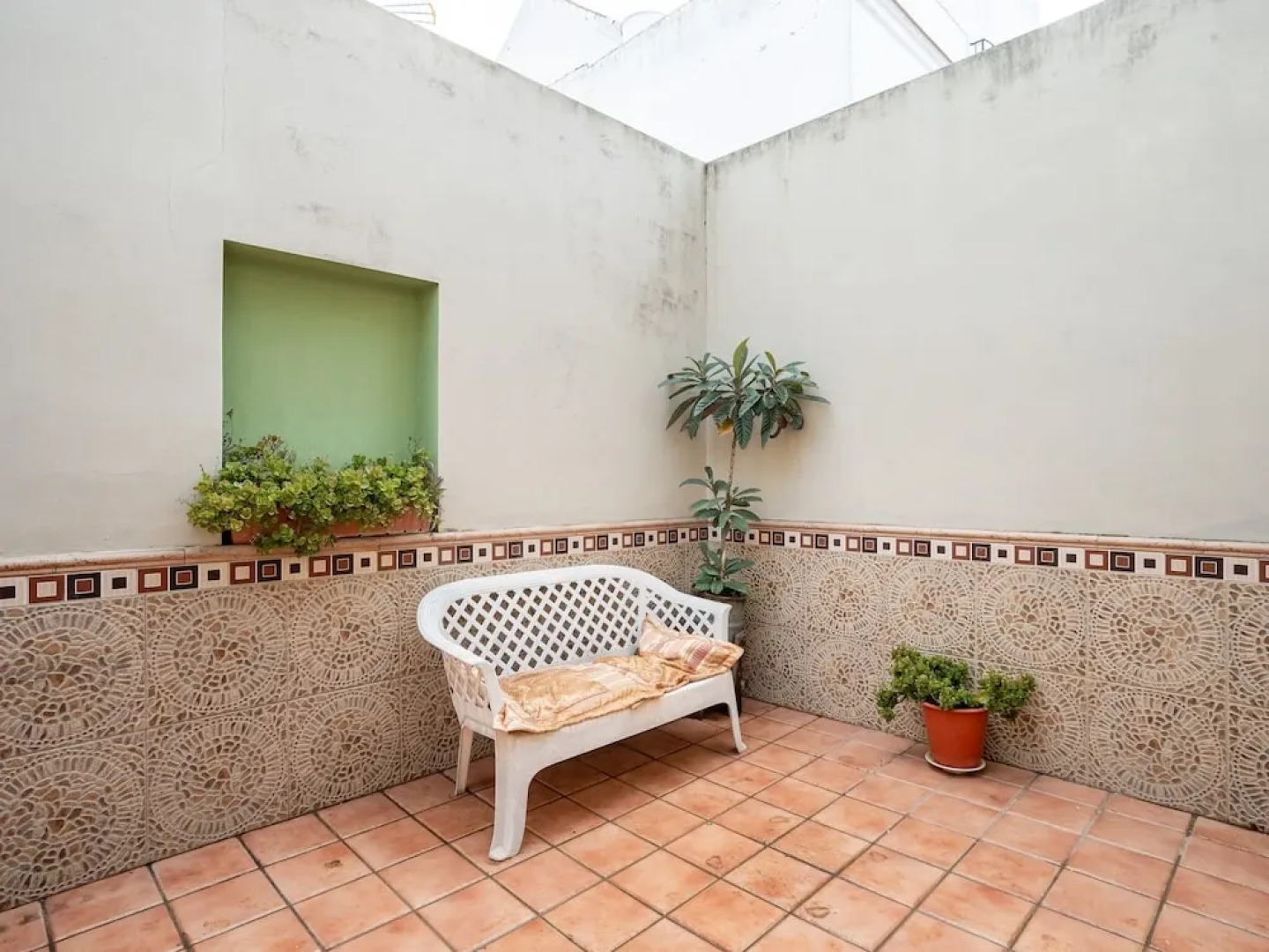 Simplistic Holiday Home in Sevilla with Terrace