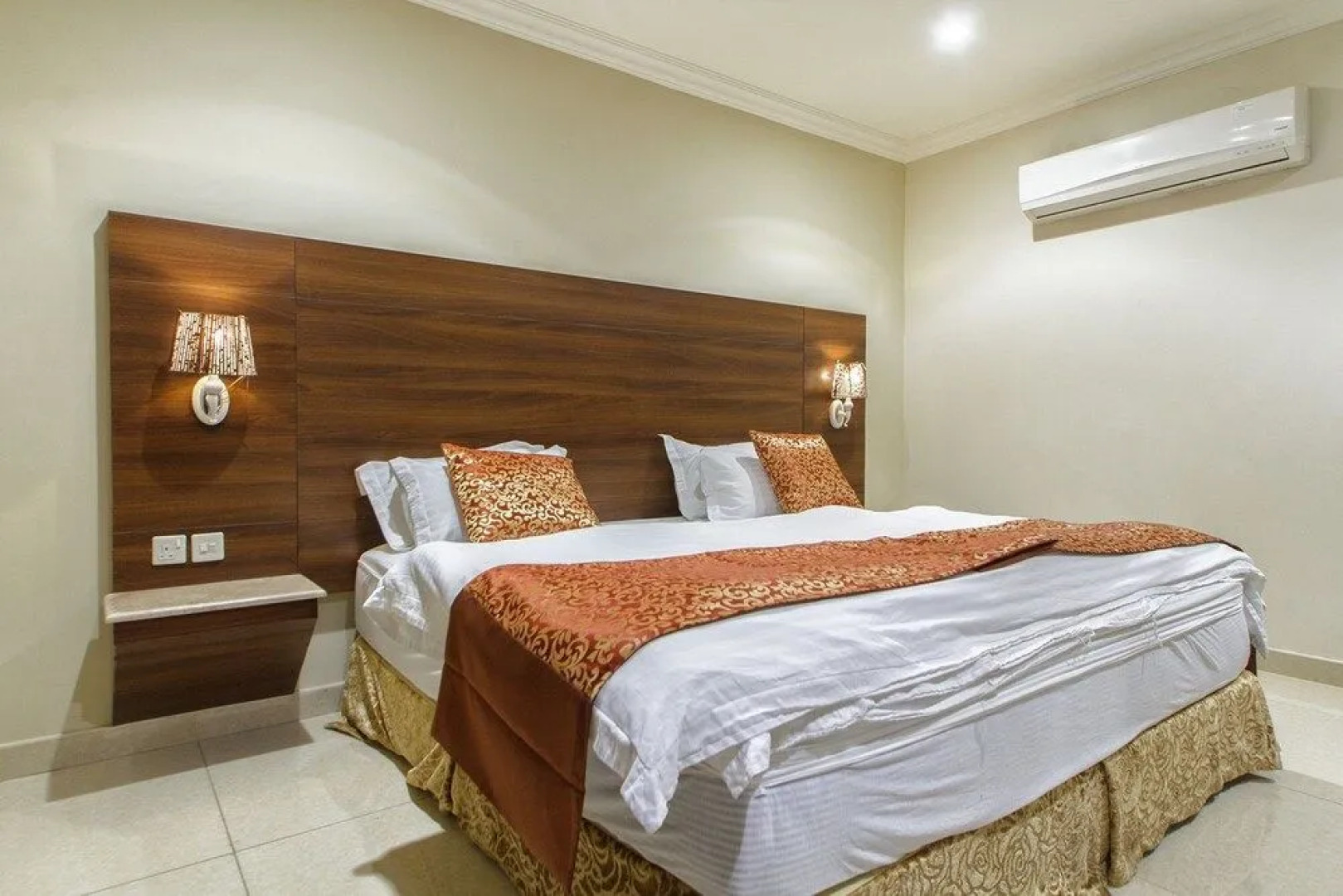 Al Bustan Hotel Suites