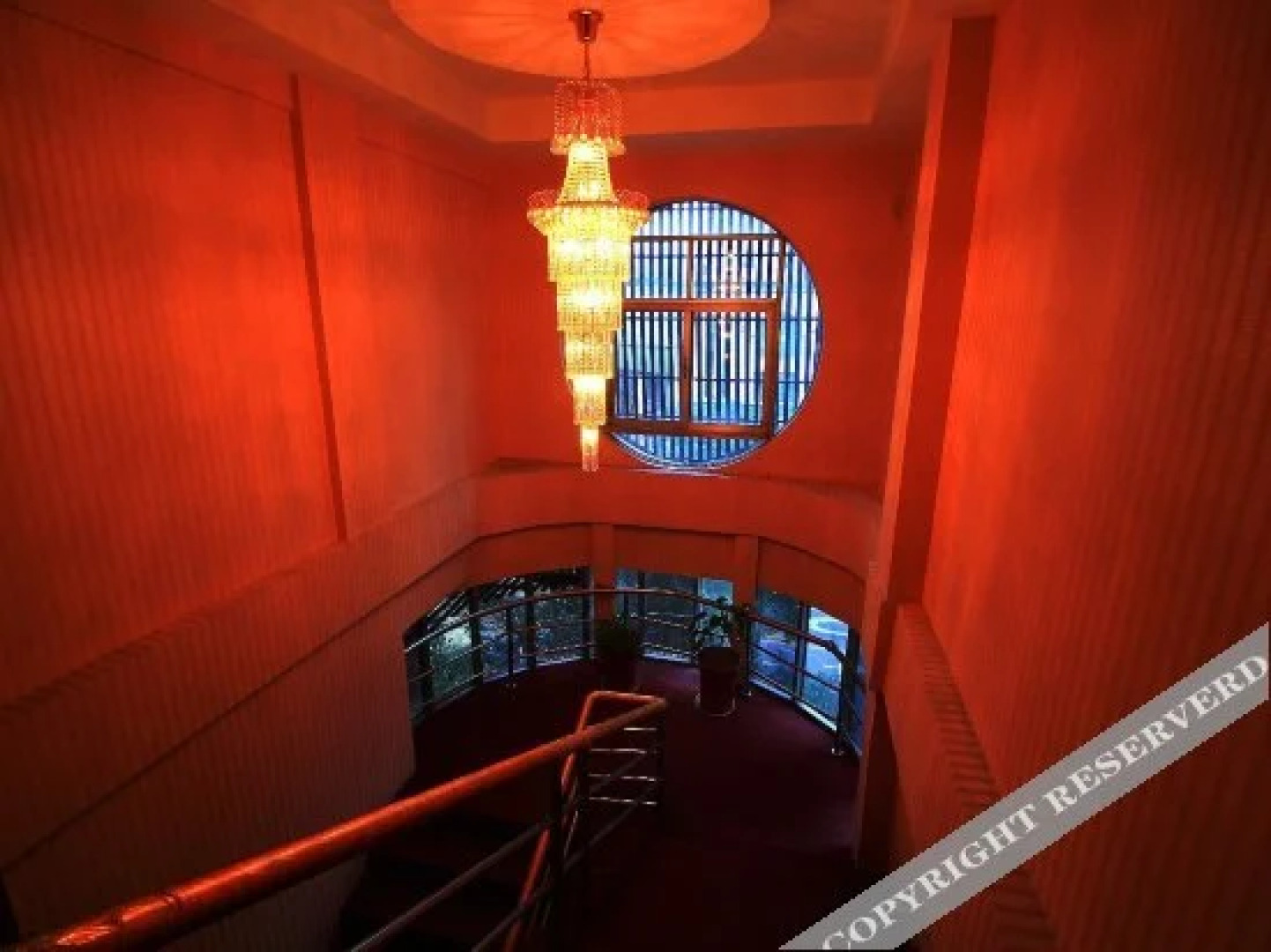 Yahong Business Hotel