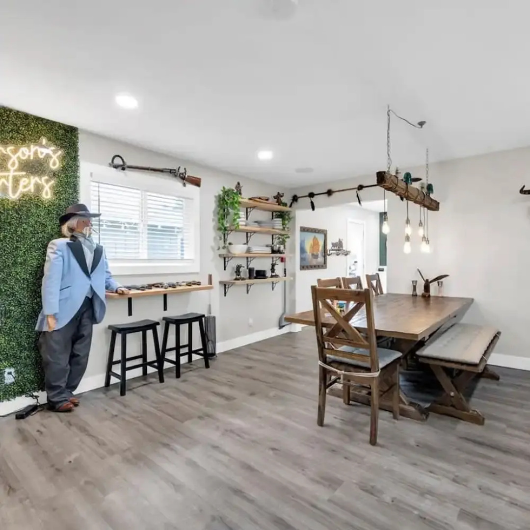 Spacious 4BR Home Near Grand Canyon Sleeps 10