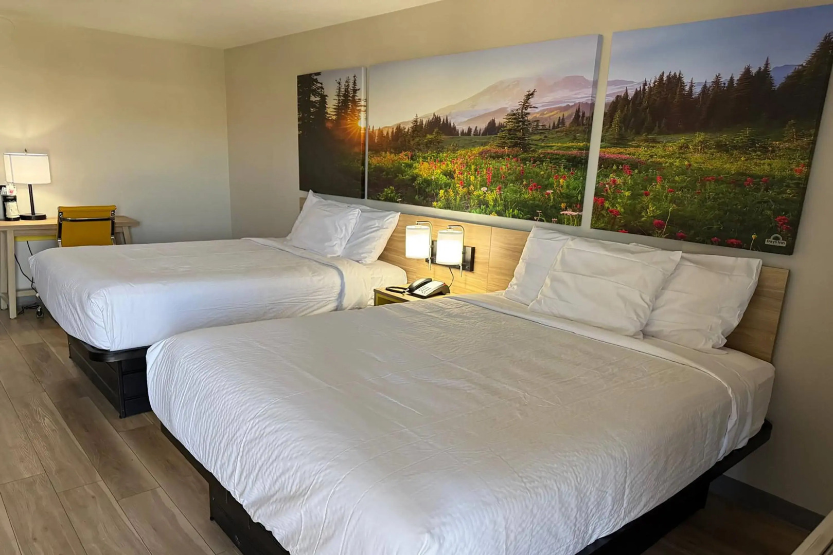 Отель Days Inn by Wyndham Reno 