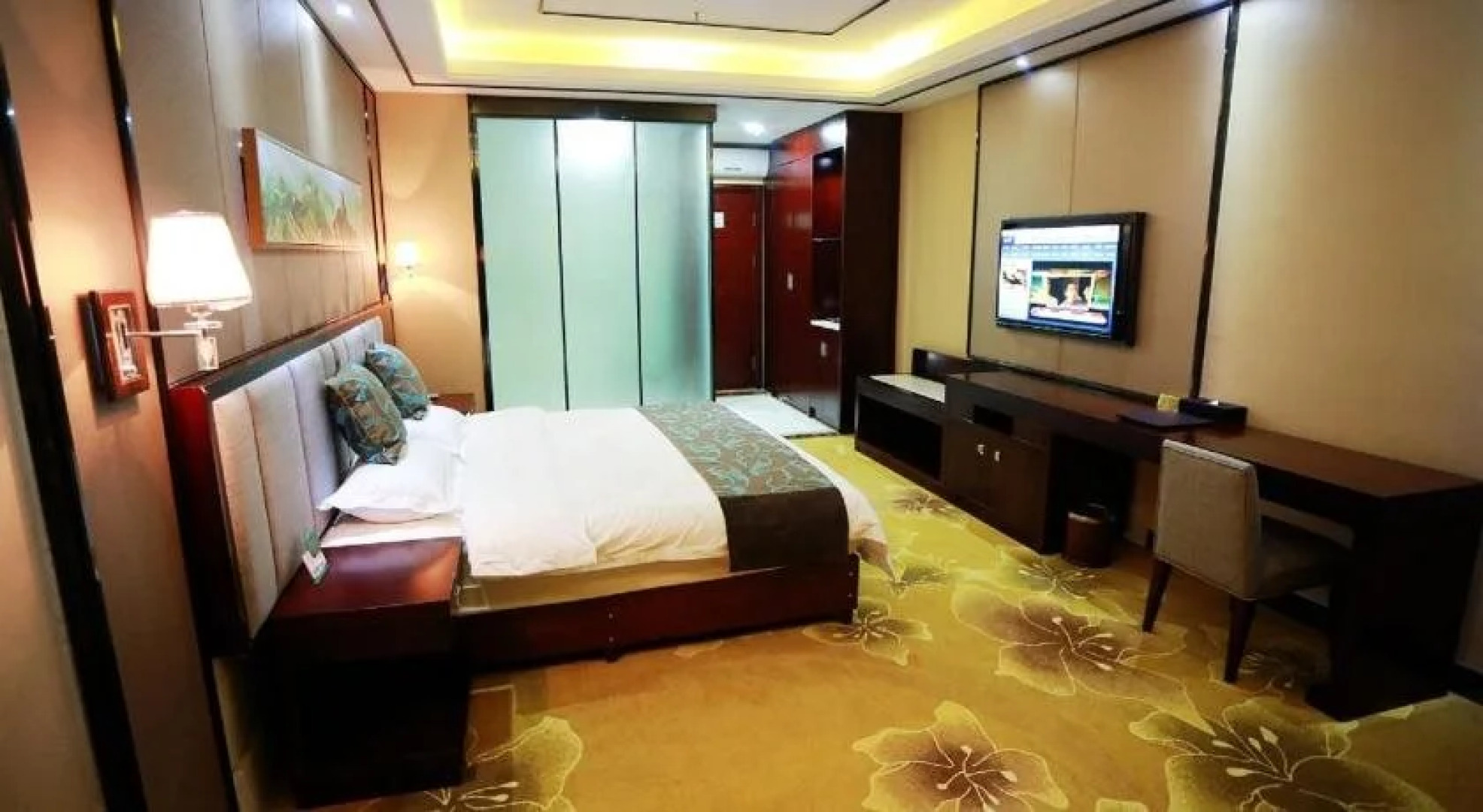 Jiayuguan Jingdu Holiday Hotel