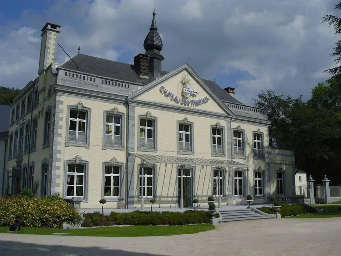 Le Chateau Des Thermes