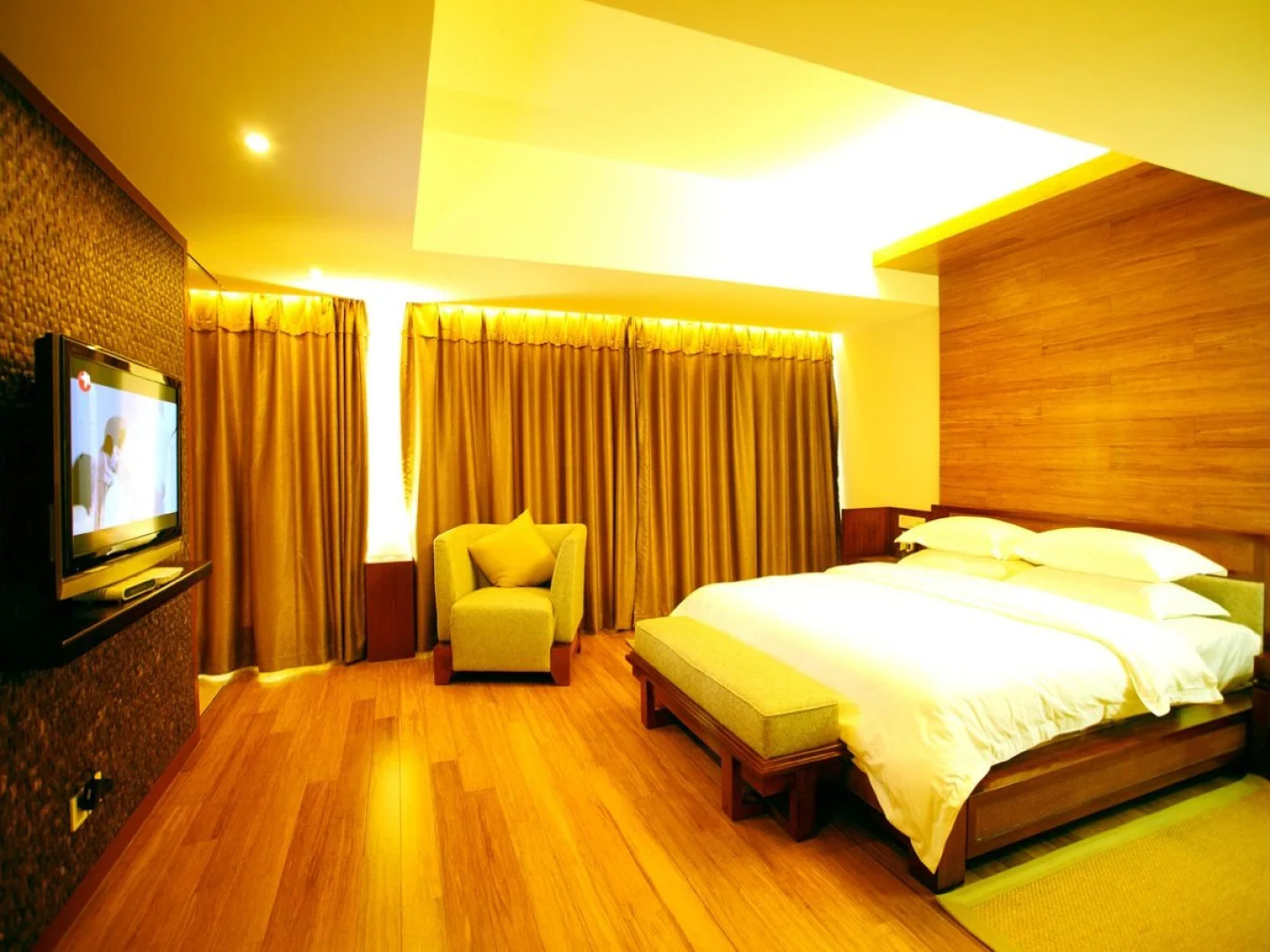 Ramada Encore by Wyndham Qionghai Downtown