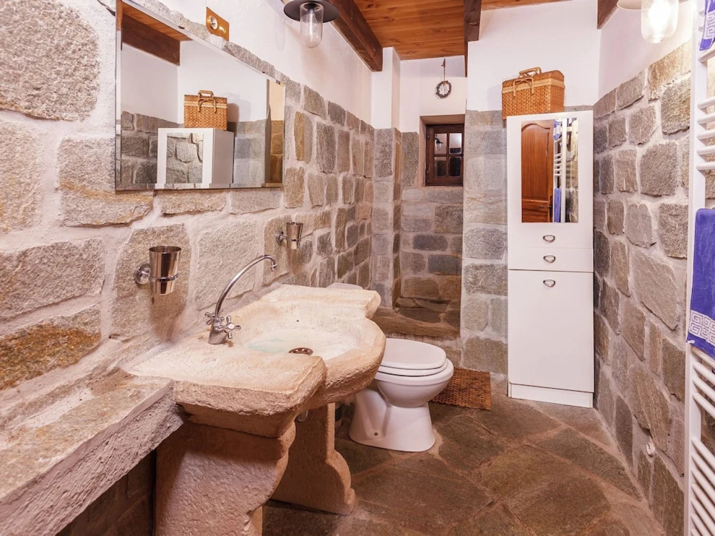 Charming Farmhouse in Cros-de-géorand With Swimming Pool