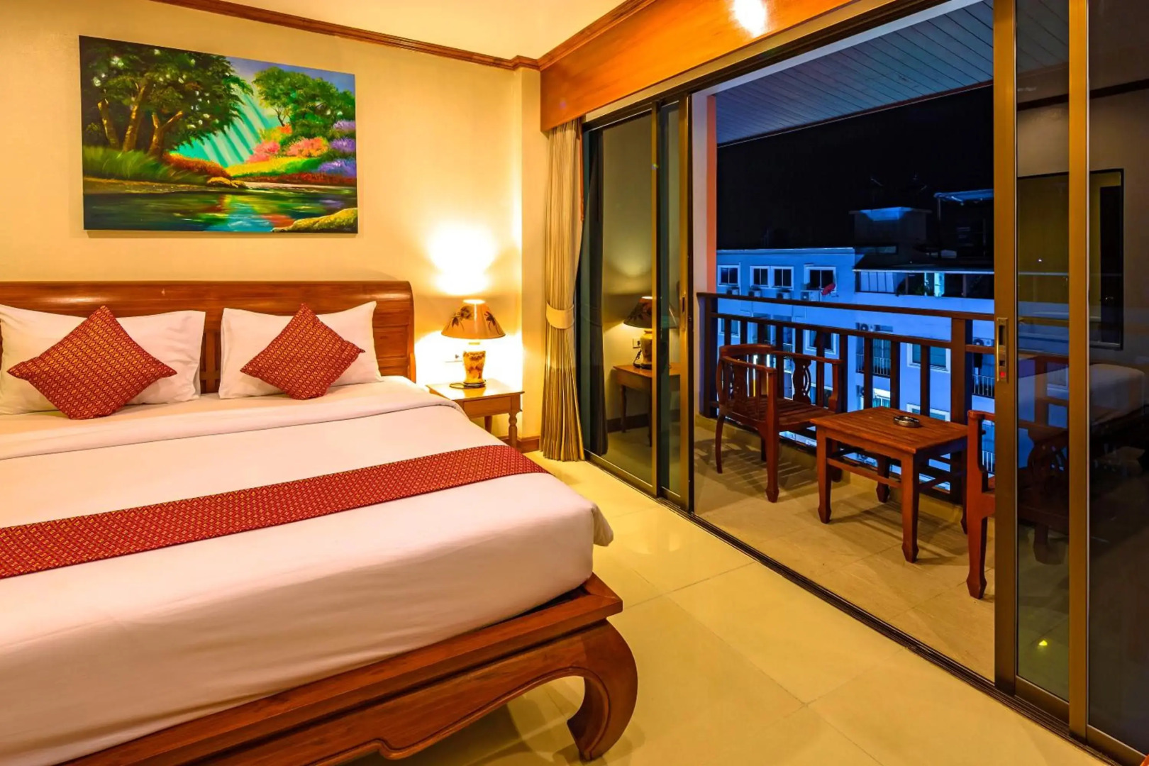 Отель Patong Heaven