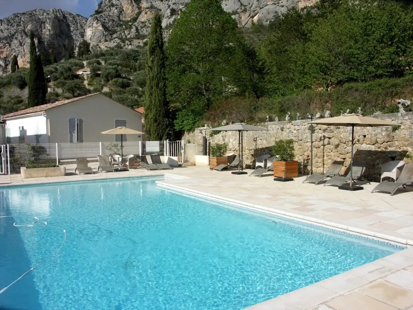 Logis Hôtel La Bonne Auberge