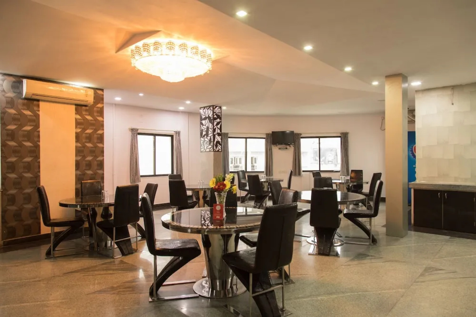 OYO Premium Nagpur C A Road