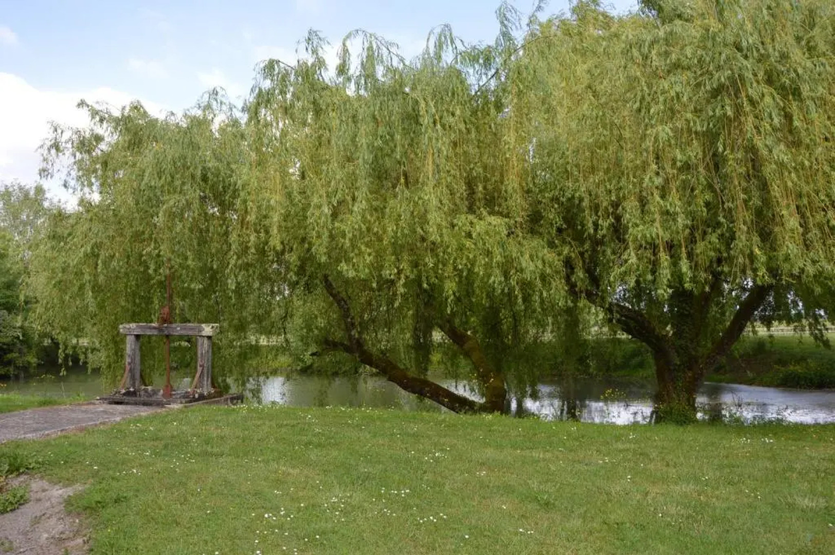 Le Logis Des Bessons