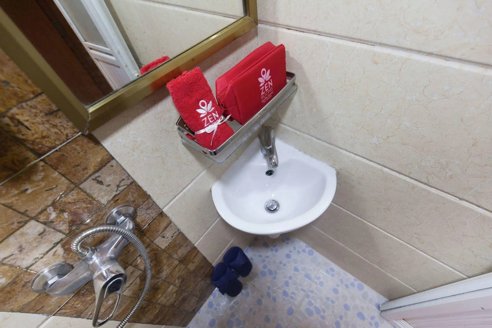 Zen Rooms Basic Mirador