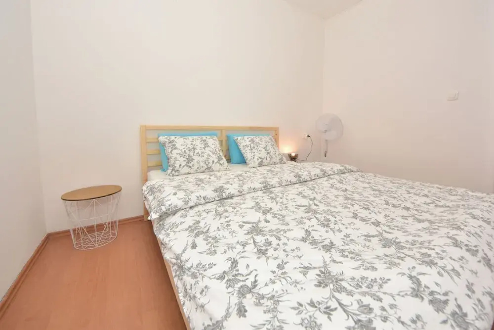 Holiday Home Seafront Escape