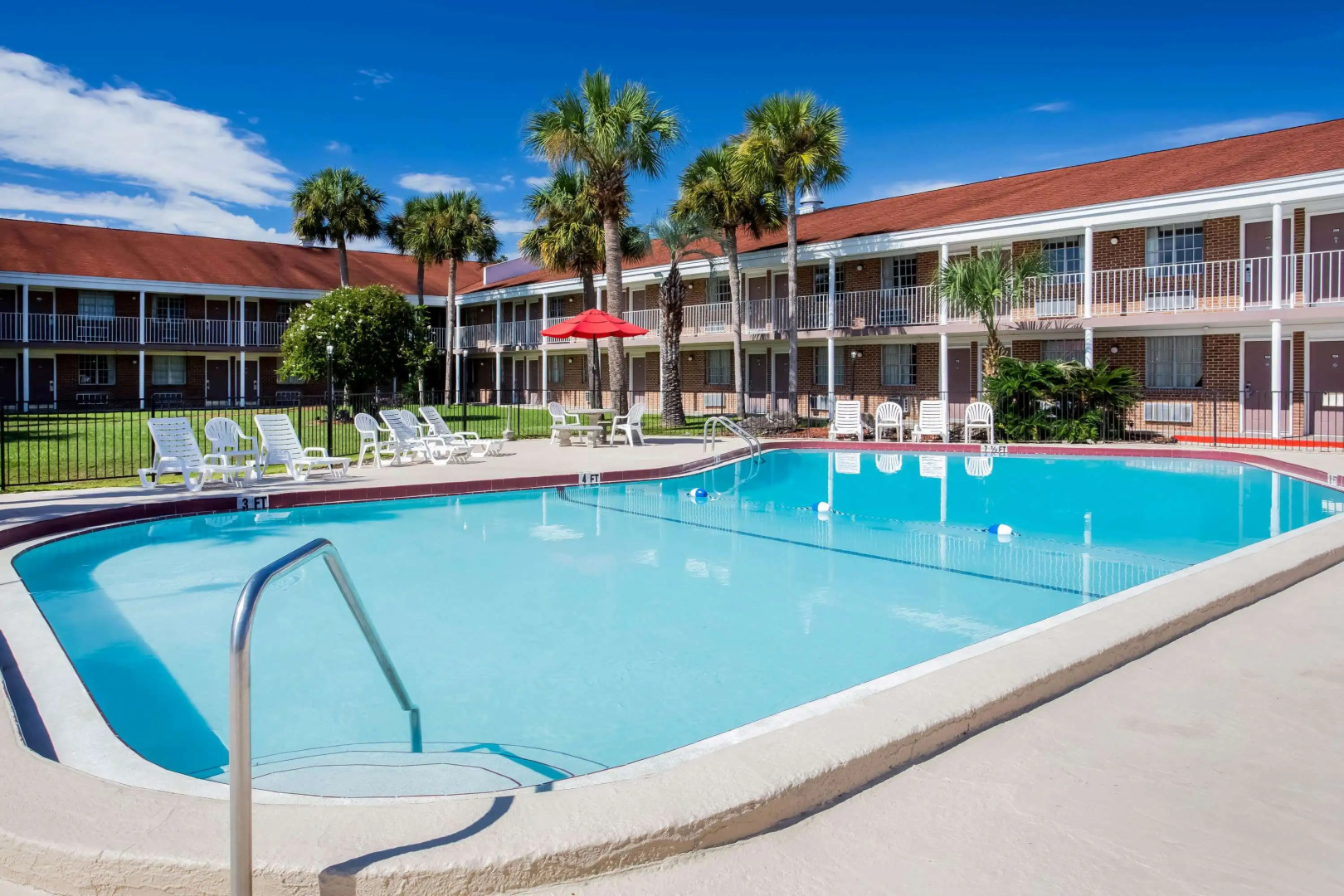 Super 8 by Wyndham Lake City